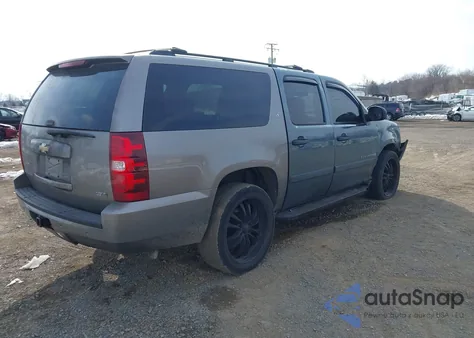 2008 Chevrolet Suburban 1500 Lt z USA, uszkodzony, nr VIN 3GNFK16308G288130